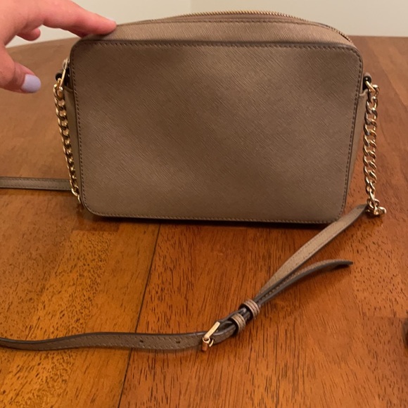 Crossbody - Picture 3 of 4